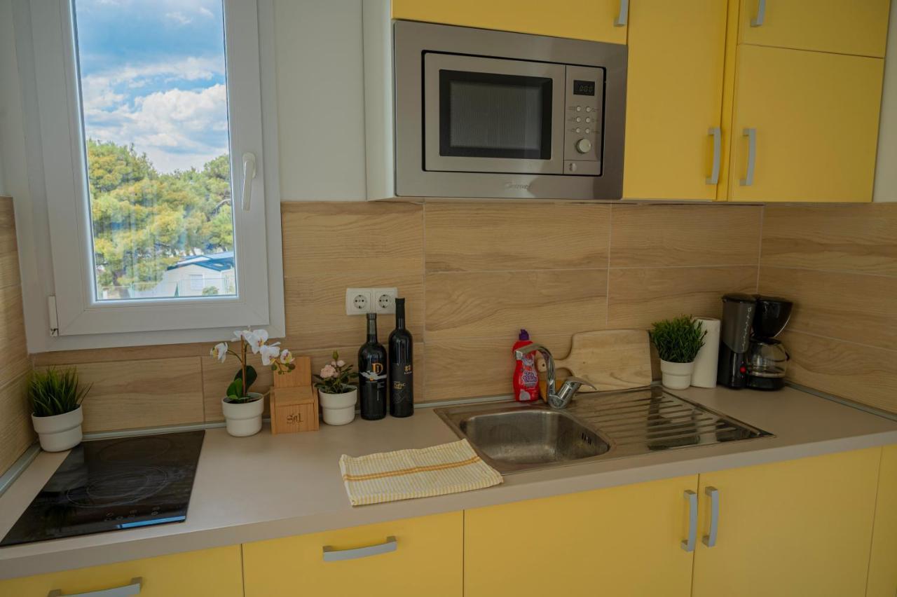 Beach Apartments Marijana Водице Экстерьер фото