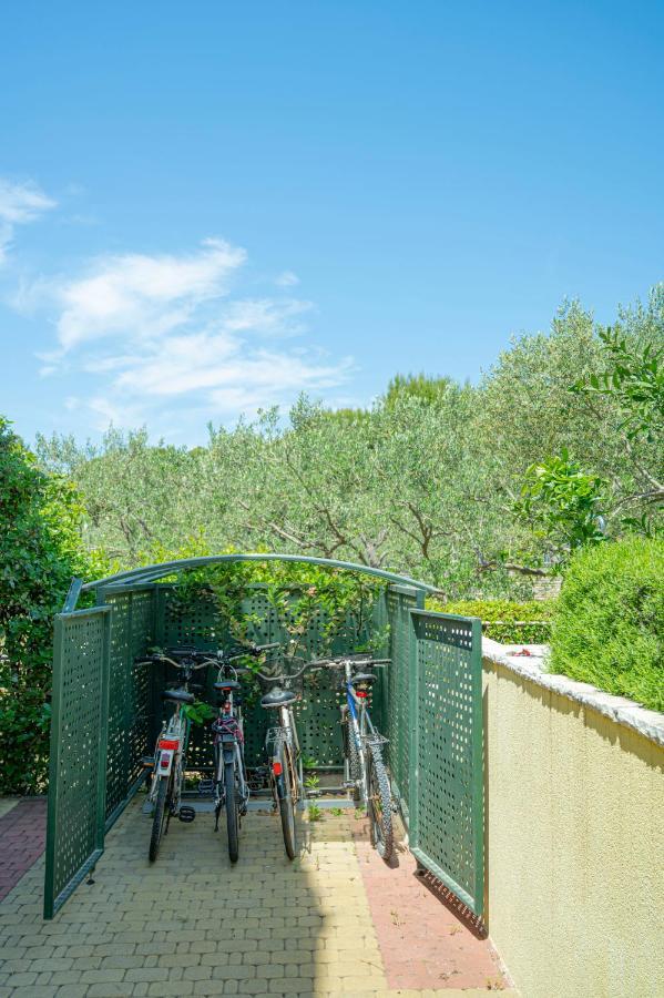 Beach Apartments Marijana Водице Экстерьер фото